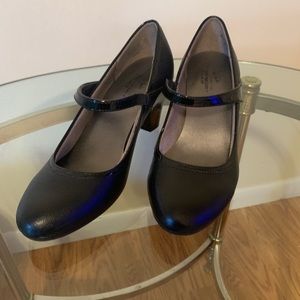 Mary-Jane Style Leather Dress Shoes